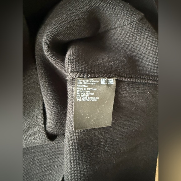 Uniqlo Short Washable Milano Ribbed Jacket/Cardigan in Black - Picture 8 of 9